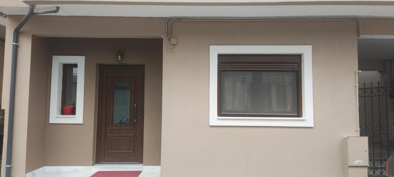 Πολυτελεσ -Μοντερνο Διαμερισμα Apartment Larissa Exterior photo